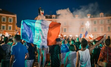 Supporters des JO de Paris 2024, célébrons ensemble la beauté du sport à l'aide du guide Pr4vd4. Les bons conseils pour des JO parfaits