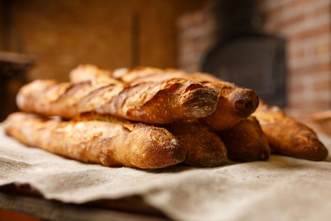 L'augmentation de la TVA d'un milliard sur les baguettes, c'est pas de la tarte ! La TVA sur les baguettes passe de 5,5% à 20%