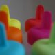 La glace, c’est du sucre et des signaux sociaux. Entre cornet chic et granité chimique, l’été révèle nos goûts, nos classes, nos fantasmes glacés