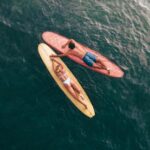 Deux-pièces ou une-pièce ? Derrière le choix du maillot, un dilemme féministe, économique et esthétique. Que l'on se baigne dans la Seine ou dans la mer