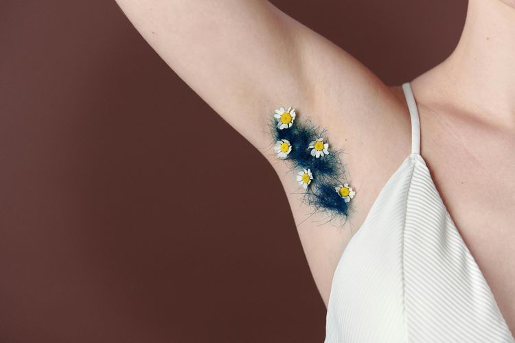 Été, poils, pouvoir : faut-il s’épiler ou rester sauvage ? Un article satirique pour trancher entre laser, rasoir et rébellion capillaire.