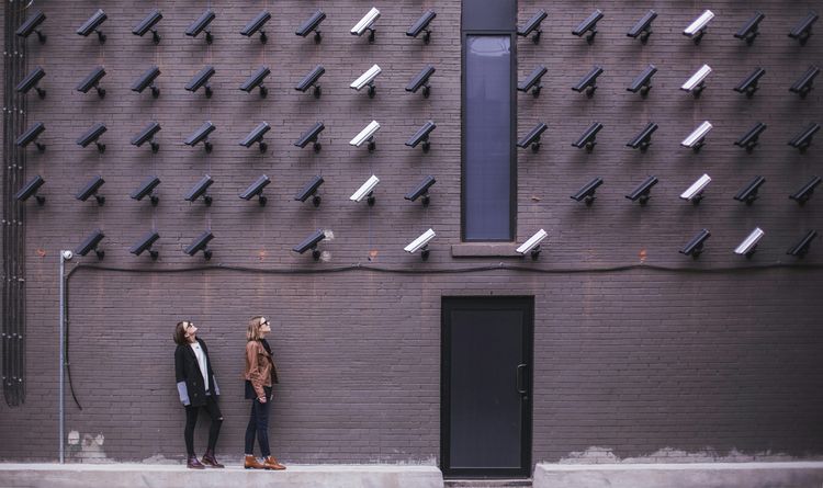 La FIDH alerte : la France bascule vers une "autocratie douce " Quand la démocratie devient dystopie, les libertés s’effacent au profit de la gestion sécuritaire