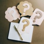 L'expression "la vraie question" masque souvent une banalité affligeante. Un simulacre qui révèle que "la vraie question", c’est l’absence de vraie question