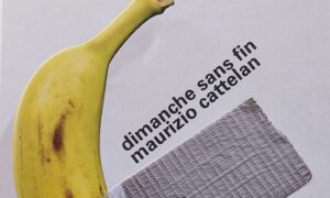 Maurizio Cattelan orchestre un labyrinthe où 400 œuvres dialoguent avec ses pièces, entre rituels, subversions et mélancolies qui redéfinissent le regard