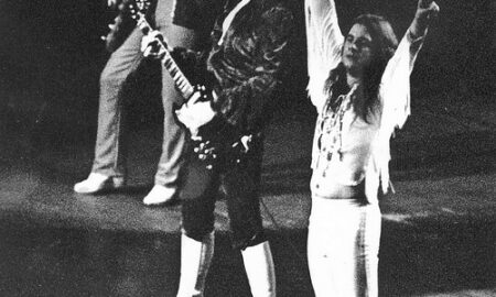 Black Sabbath avait tout compris : rupture franche, lenteur stratégique, marge assumée et lucidité sociale. Une leçon politique mondiale avant l’heure